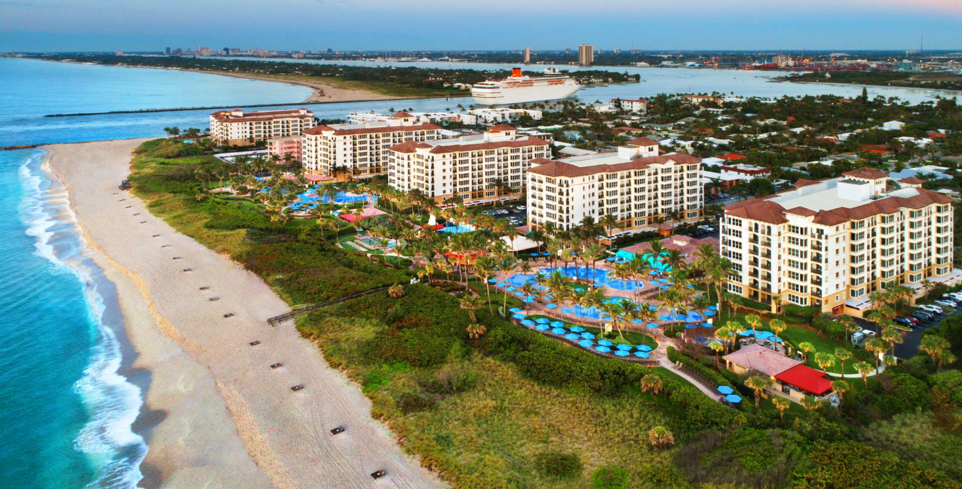 Palm Beach Getaway Awaits at
Marriott’s Ocean Pointe