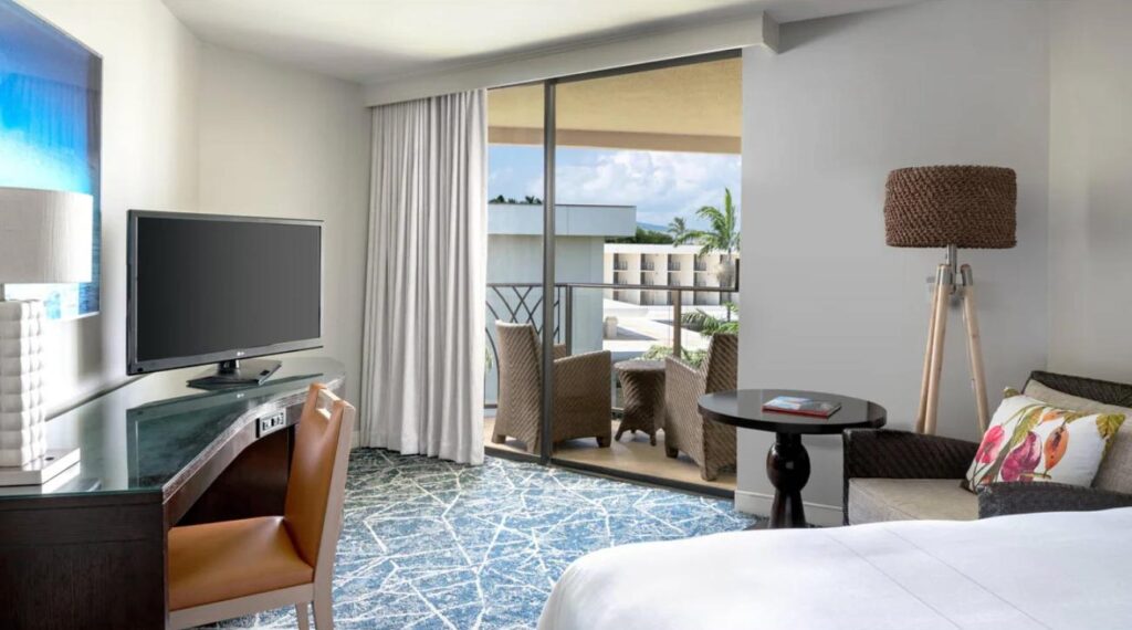 Waikoloa Guest Room with balcony view